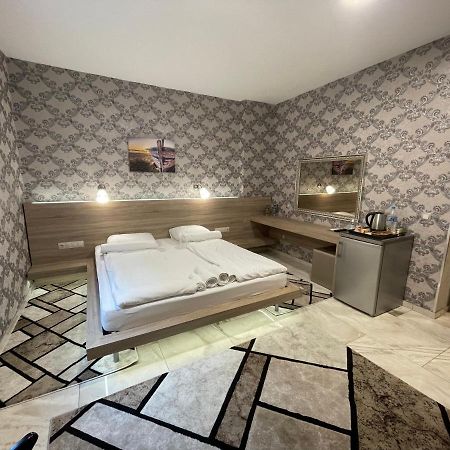 De Luxe Studio Burgas, City Center Exteriör bild