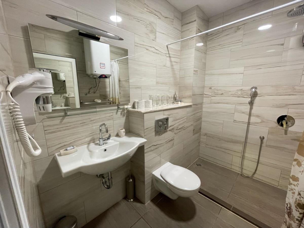 De Luxe Studio Burgas, City Center Exteriör bild