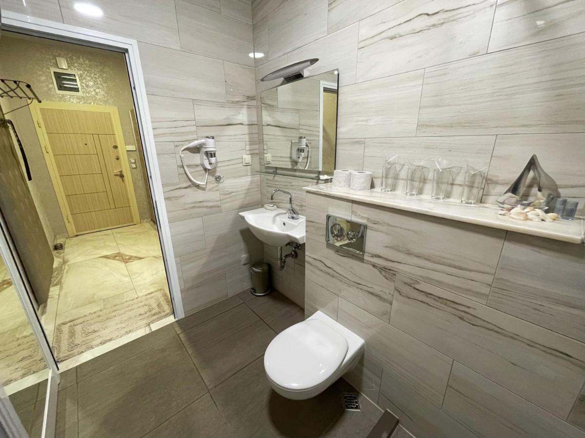 De Luxe Studio Burgas, City Center Exteriör bild